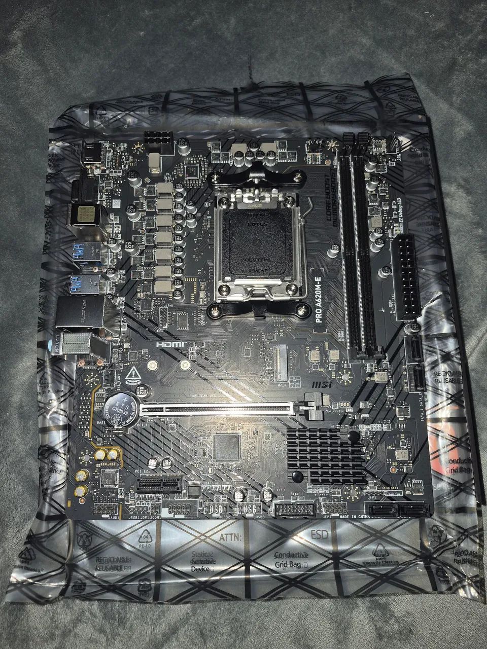 Placa-Mãe MSI PRO A620M-E AM5 (DDR5) - NOVA / LACRADA NA CAIXA - Foto 4
