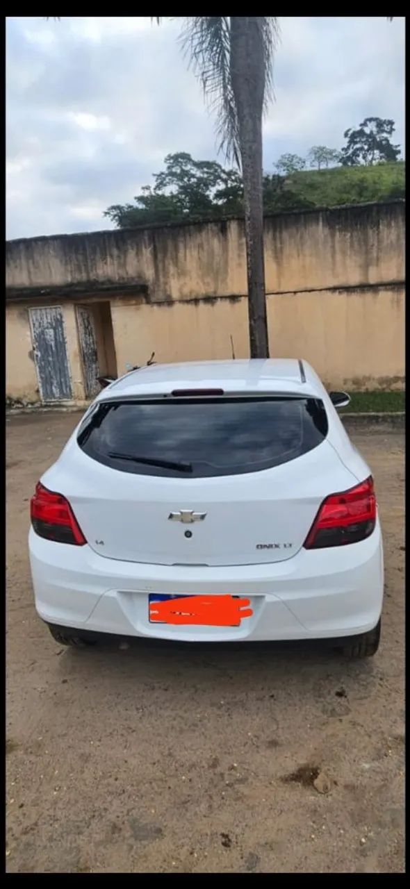 Chevrolet Onix 2015