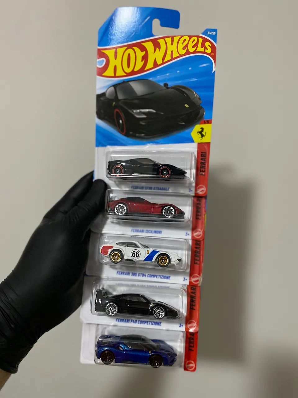 Hotwheels Ferrari variadas no Blister - Brinquedos e Jogos - Nossa
