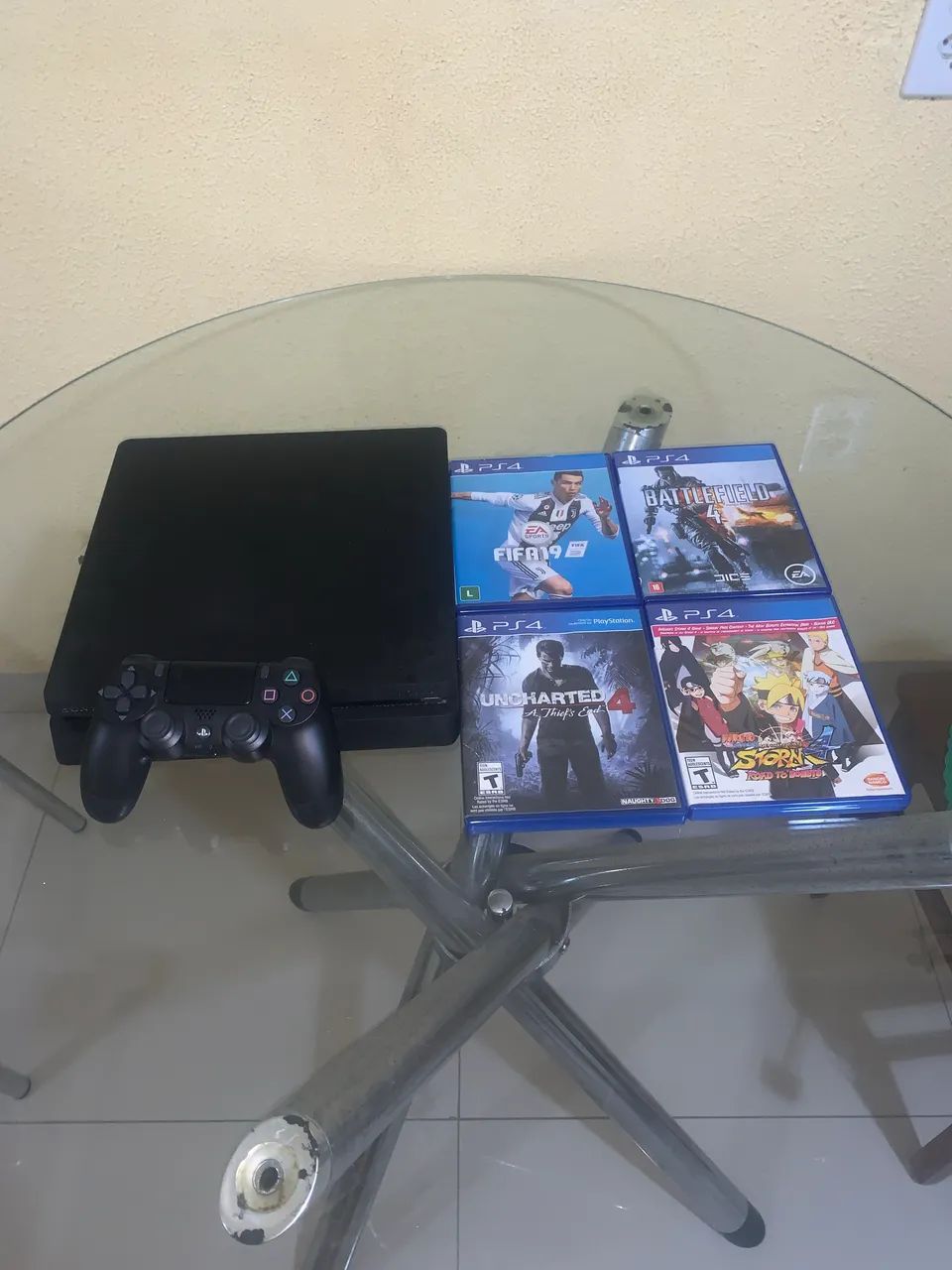 Playstation 4 slim
