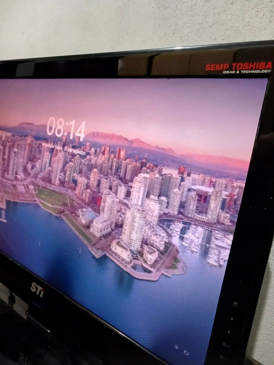 Monitor STI 23.5" usado - Foto 3