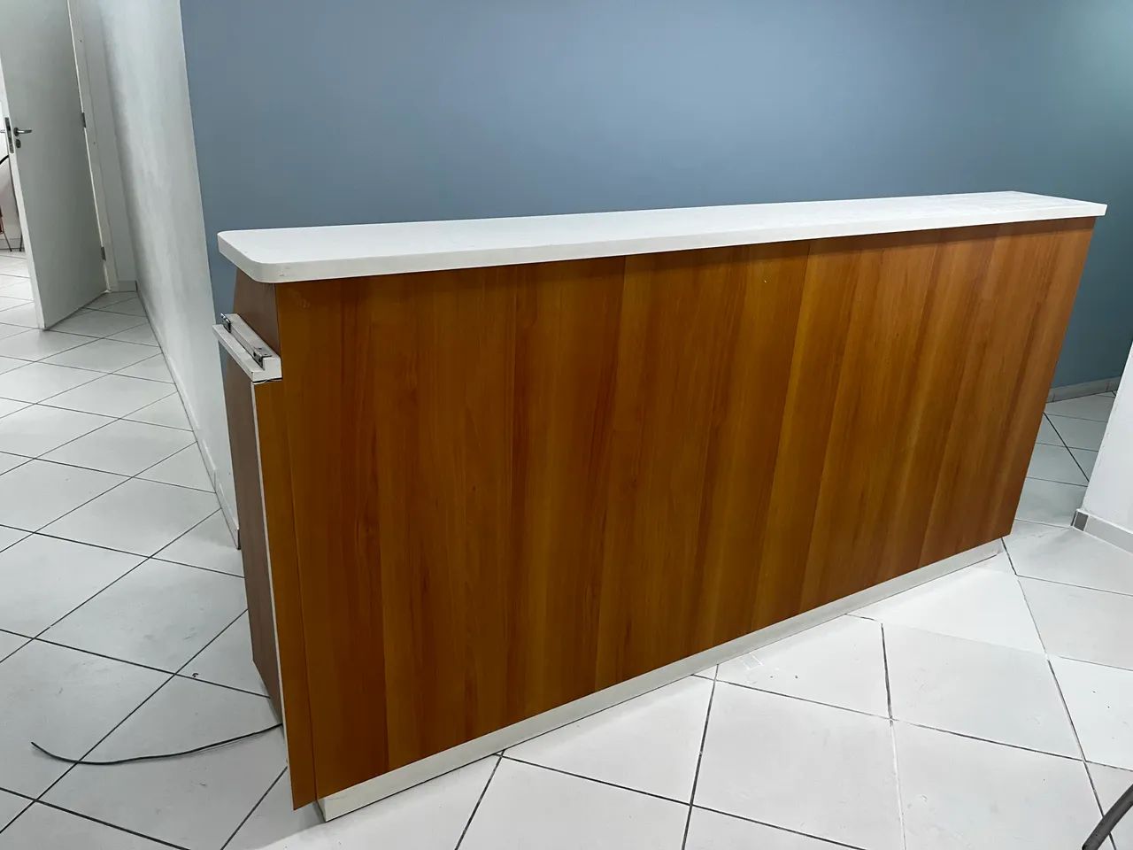 Vendo balcão comercial muito novo