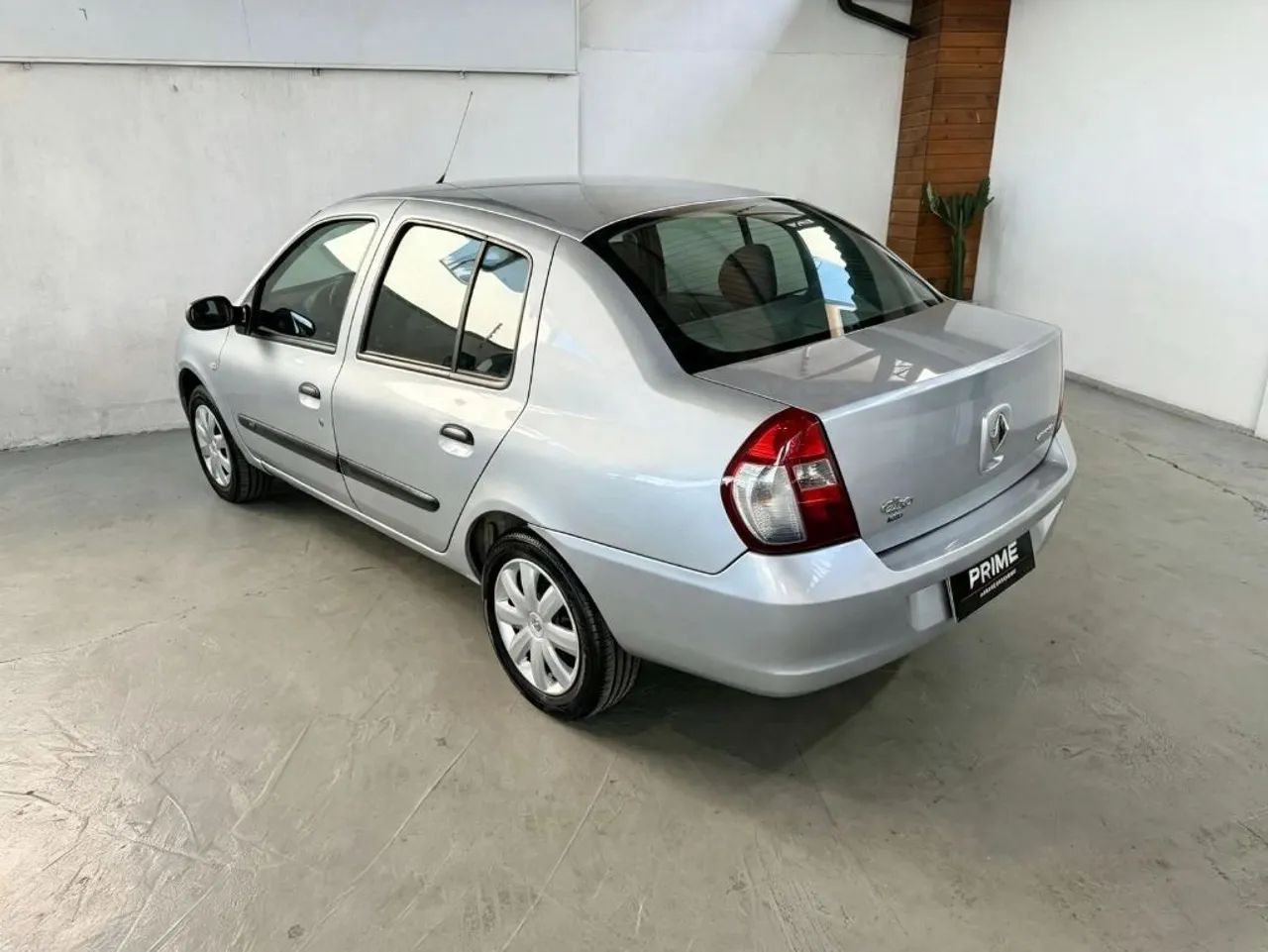 Renault Clio Expression Hi-flex 1.0 16V 5P 2006 - Foto 4