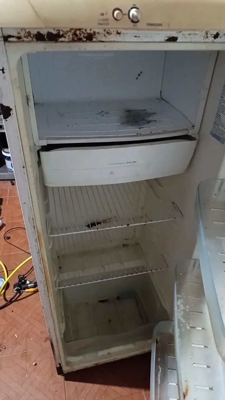 Geladeira quebra galho 