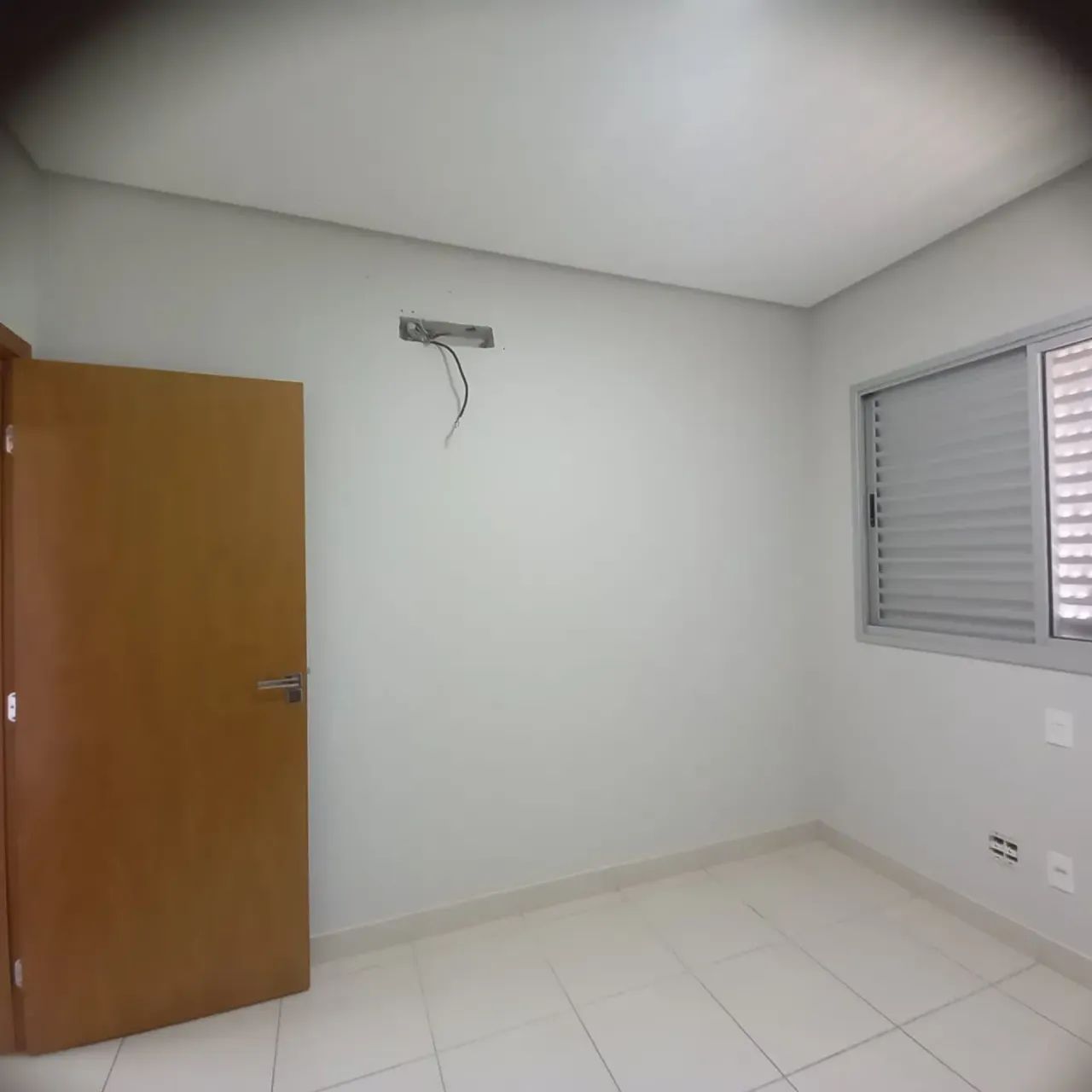 ALUGO OU VENDO APARTAMENTO NO EDIFÍCIO SOLAR DO BOSQUE - Foto 4