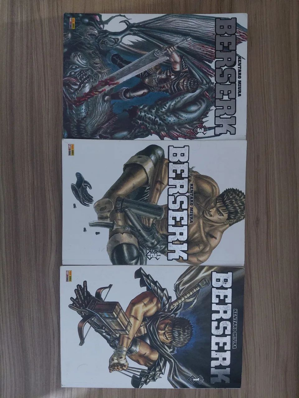 Vendo Mangás de Bersek