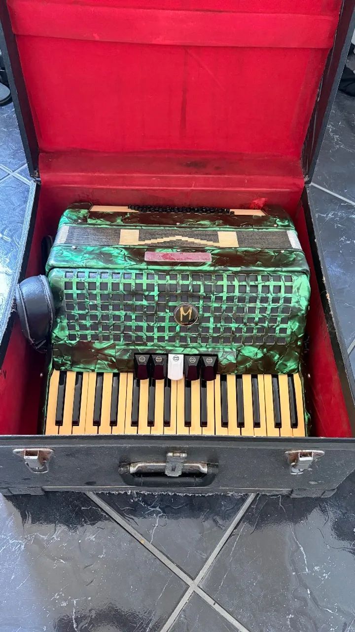 Acordeon 60 baixos - Foto 2