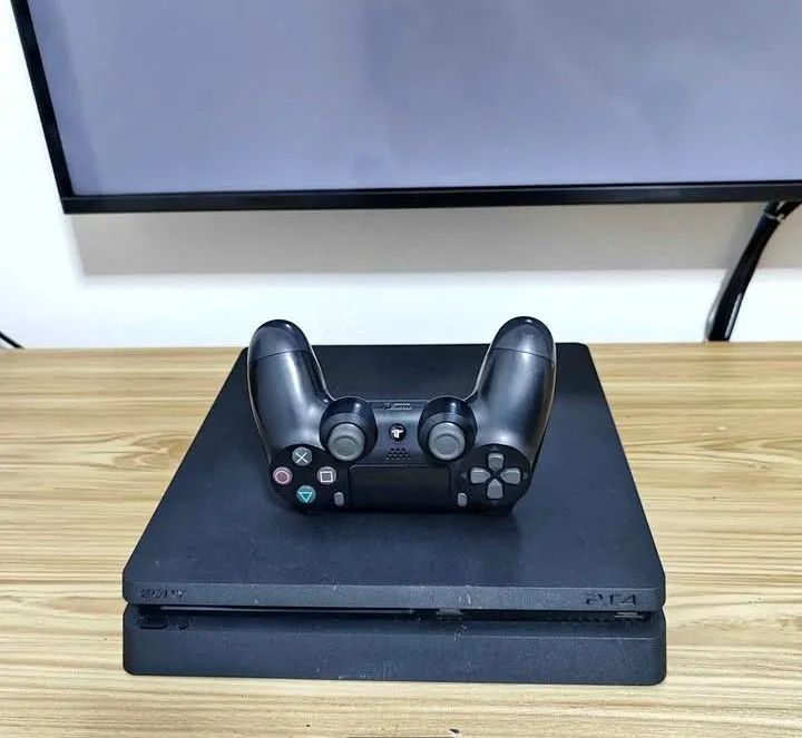 Ps4 slim