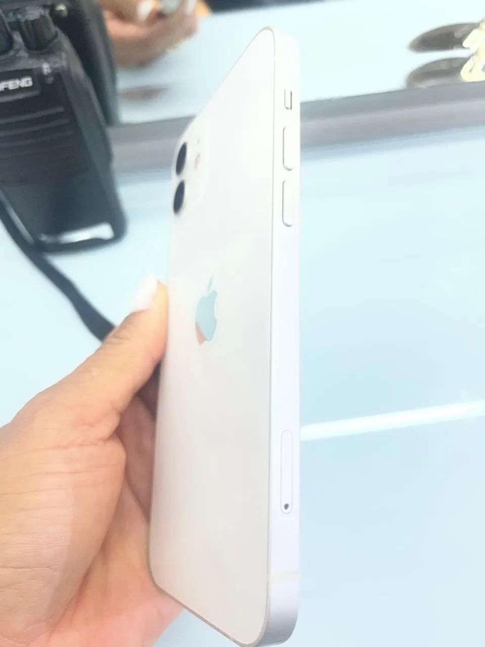 iPhone 12 128g branco 1.500$ avista *10 - Celulares e Smartphones