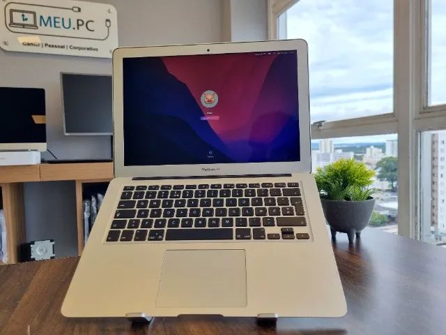 Apple MacBook Air 2017 - Core i5 | 128GB SSD | Dual Core | 8GB