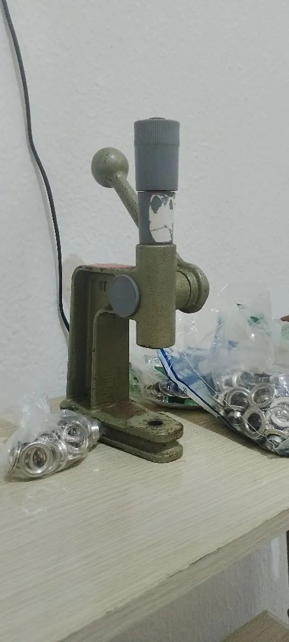 Máquina de pregar ilhós e botão  - Foto 5