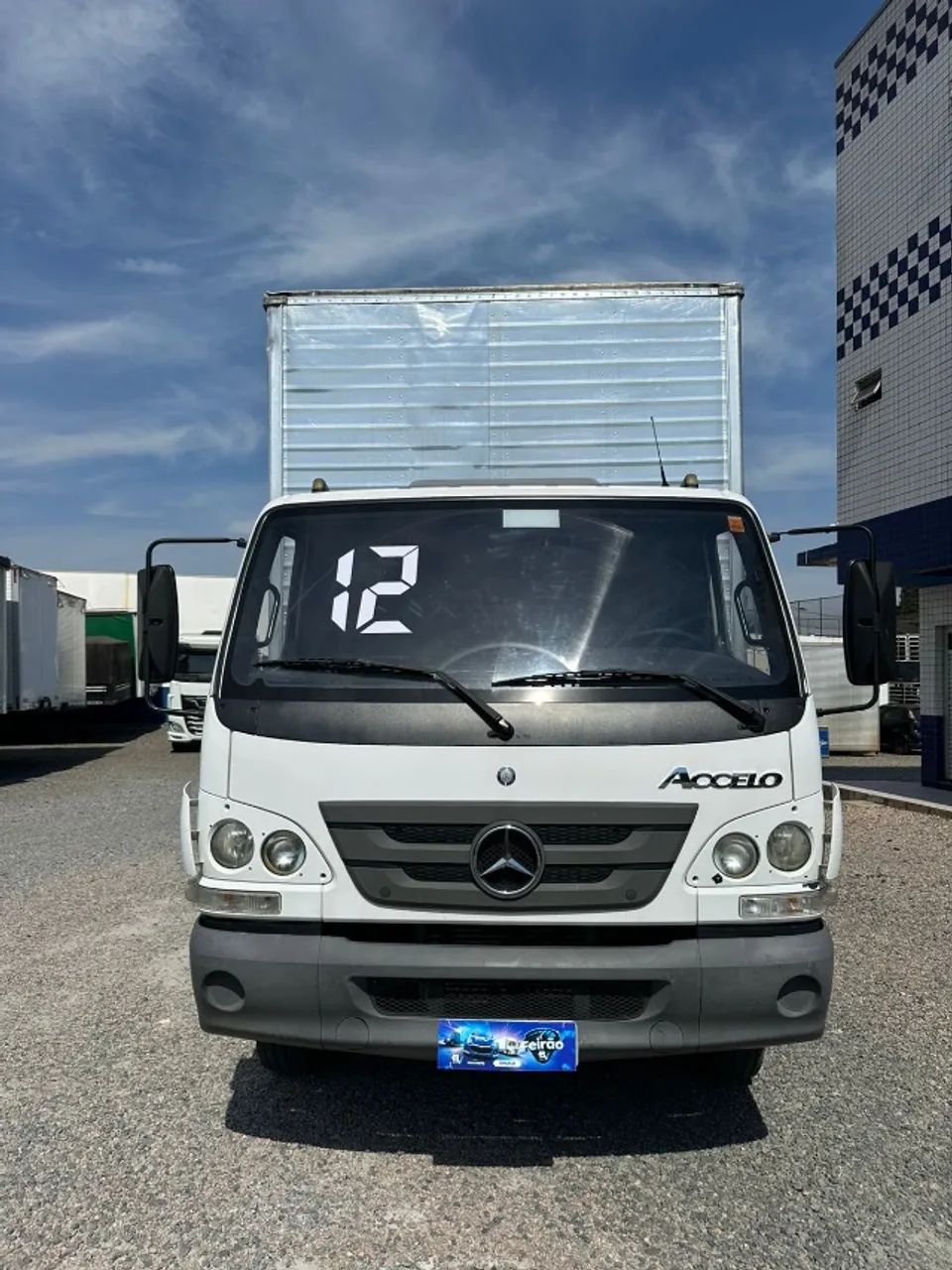 MB ACCELO 915 - 2012 - Foto 2