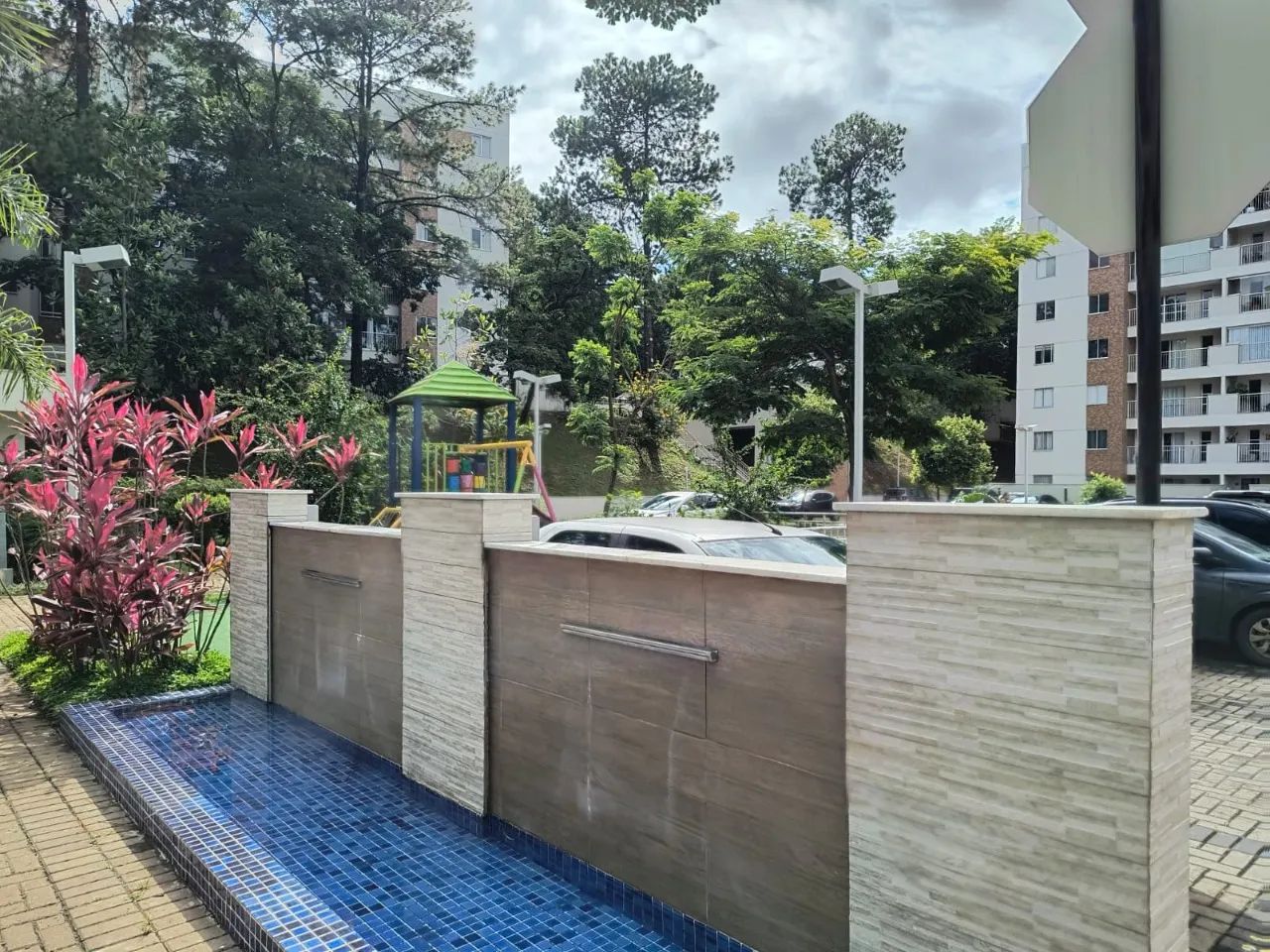 Apartamento de 3 quartos c/ suite, varanda e 2 vgs - Foto 3