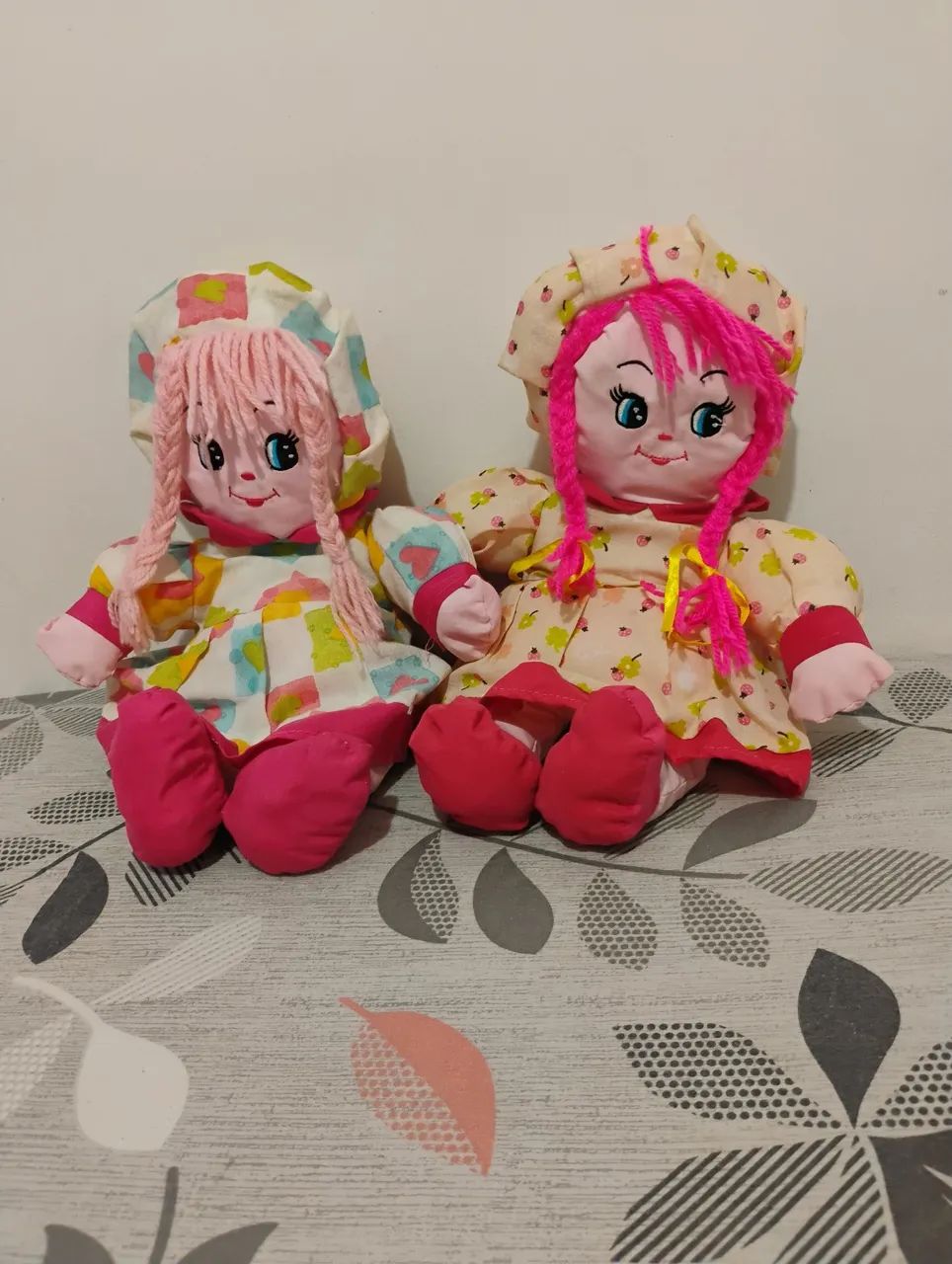 2 bonecas de pano 