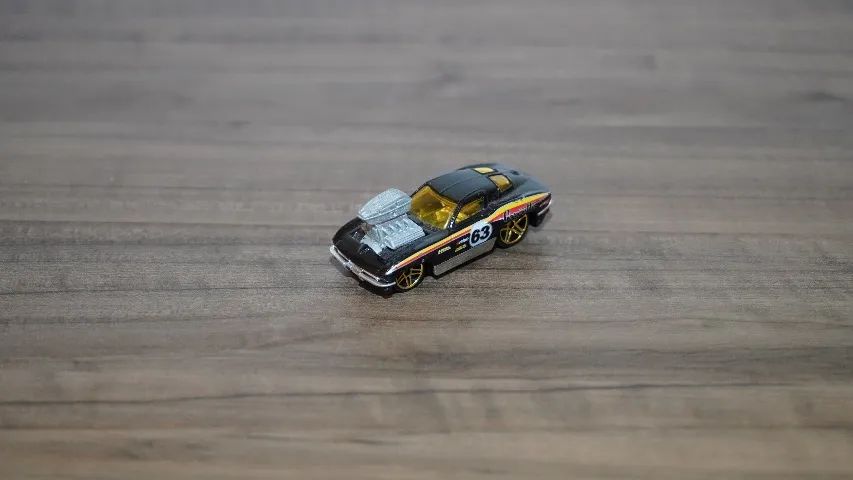 Hot Wheels- COERVETTE 63