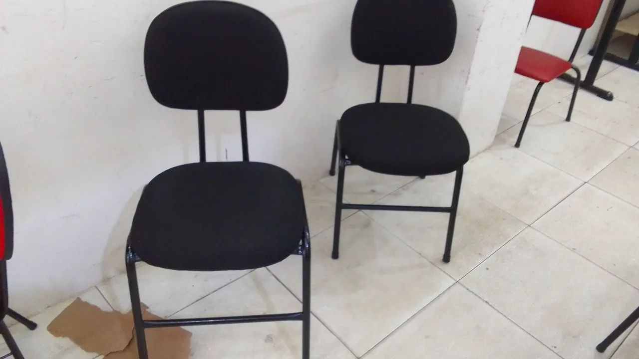 Cadeiras universitárias com prancheta - Foto 5