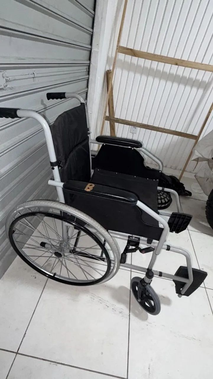 Cadeira de rodas. - Foto 3