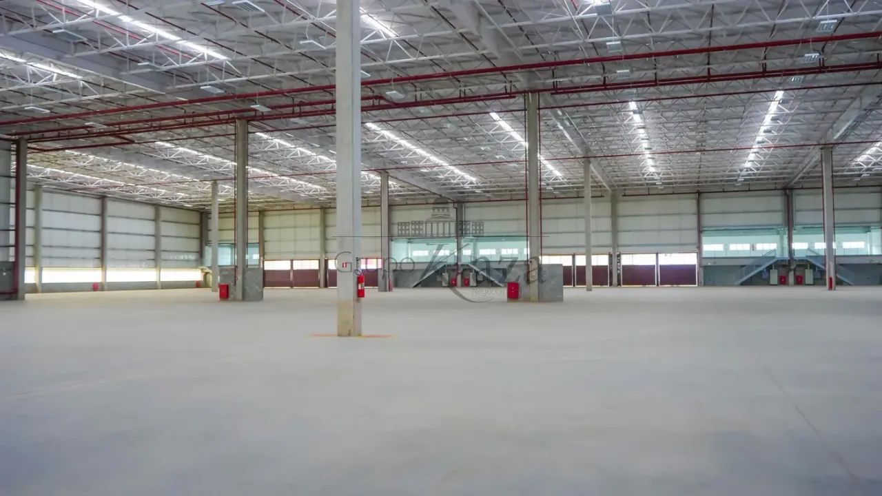 Oportunidade - Galpão Comercial - Cotia - 1.367m².