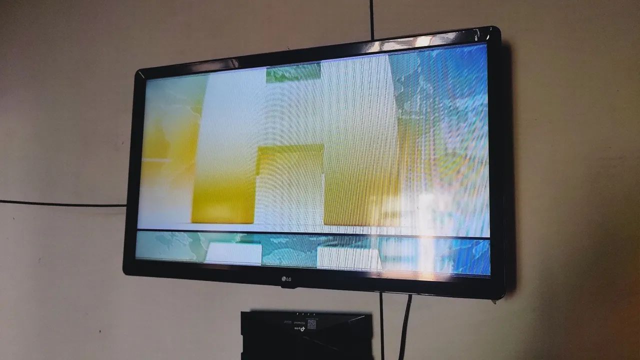 Smartv LG 32 (Defeito no Display) Leia o anúncio. - Foto 3