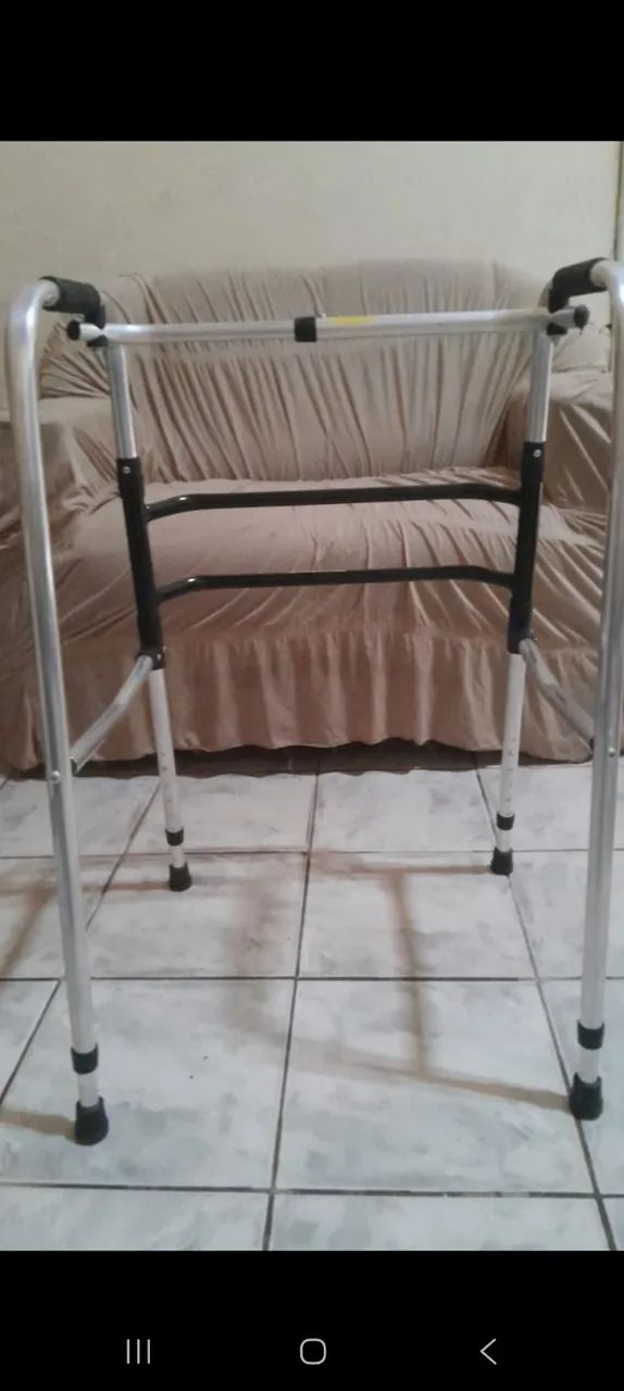Andador Ortopédico. .