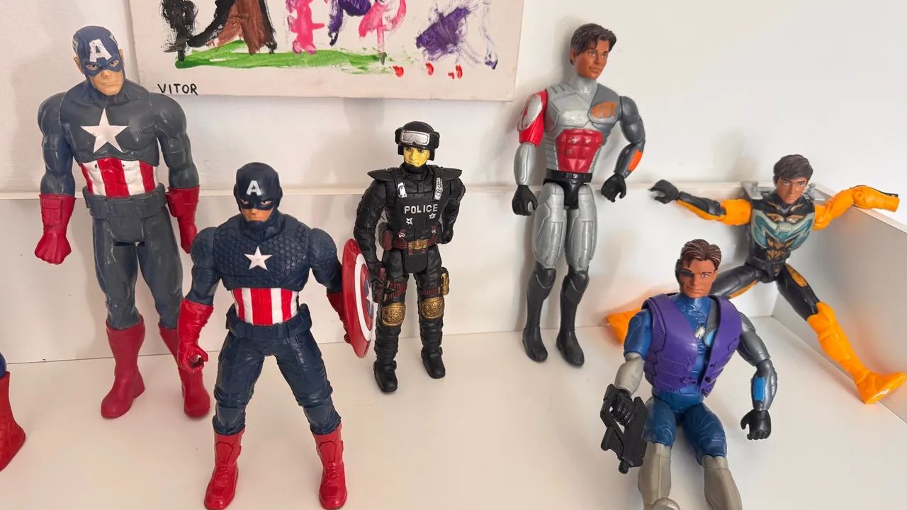 Bonecos super heróis  - Foto 4