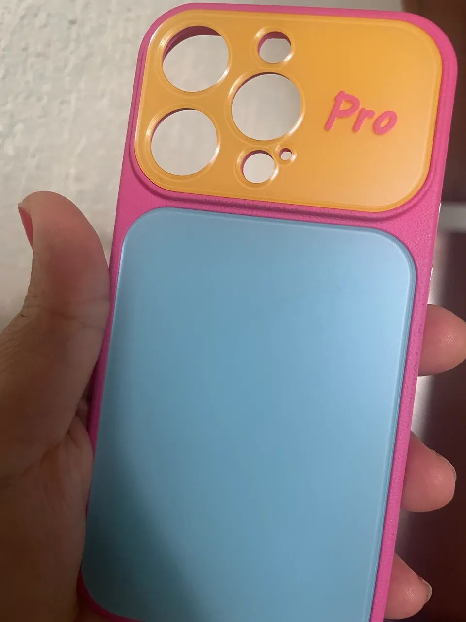 Capa 14 pro com cordinha  - Foto 3