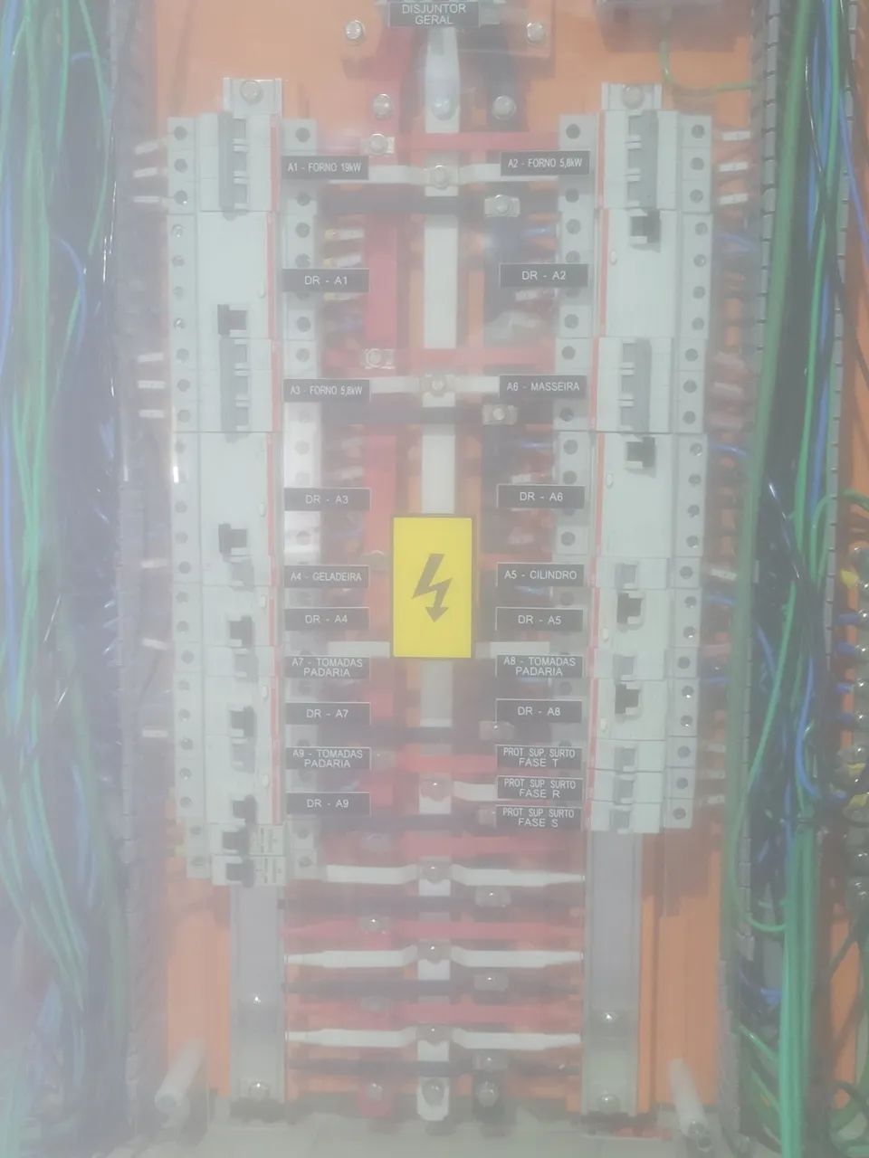 Serviços Elétricos 
