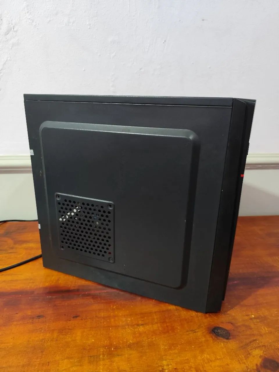 Computador Intel core duo 4 GB pra  retirar peças  - Foto 2