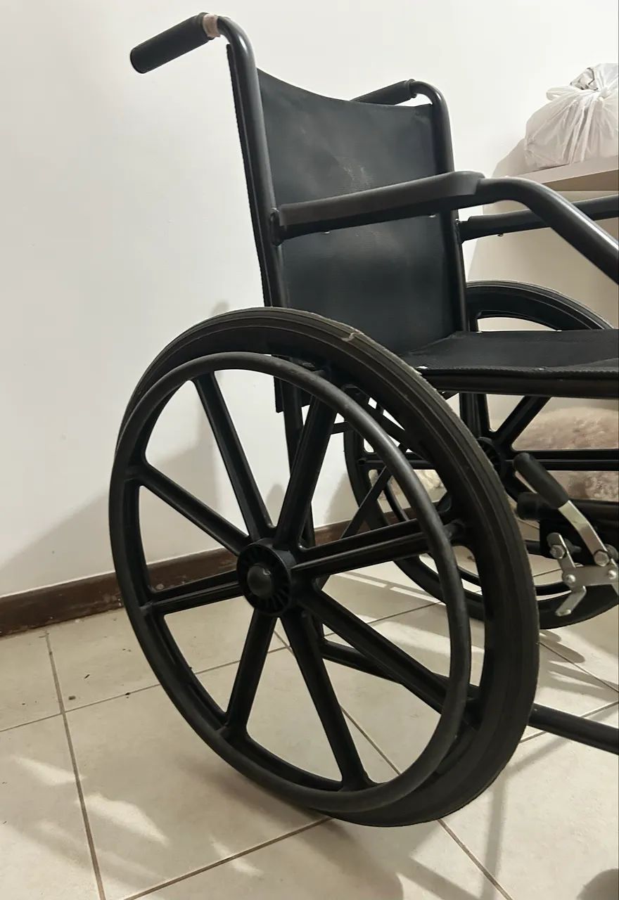 Cadeira de rodas - Foto 2
