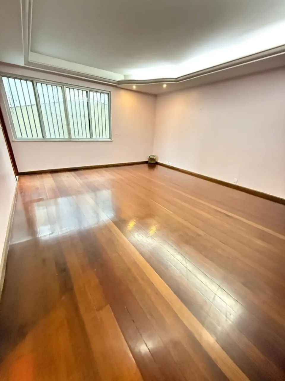 OPORTUNIDADE NO CENTRO - AMPLO E CONFORTÁVEL - Foto 2