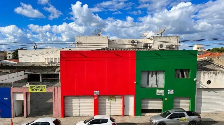 Aluga-se salão comercial amplo 385m² - 1º andar - Centro Aracaju