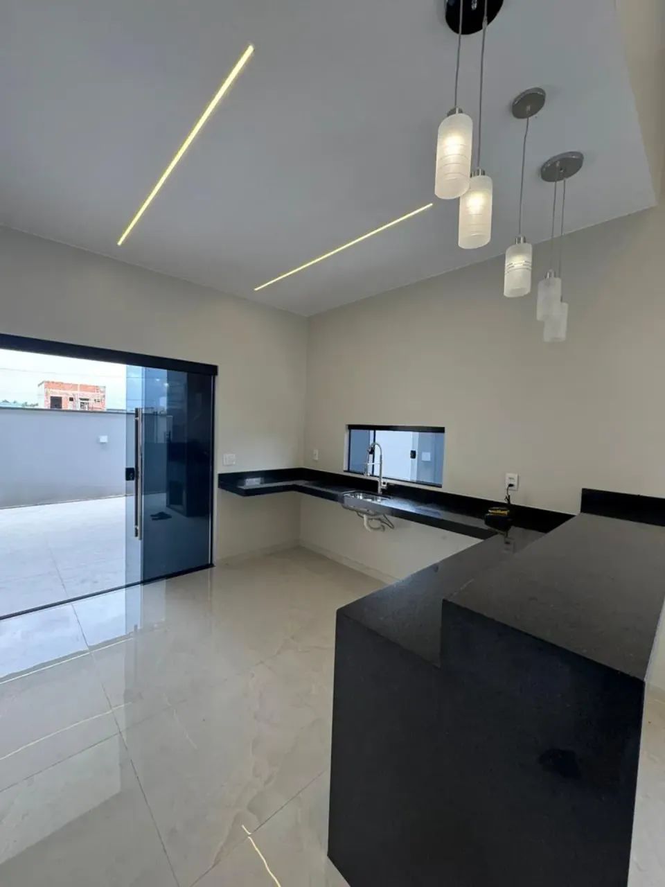 Casa no Marselha com 3 quartos sendo 1 suite - Foto 2