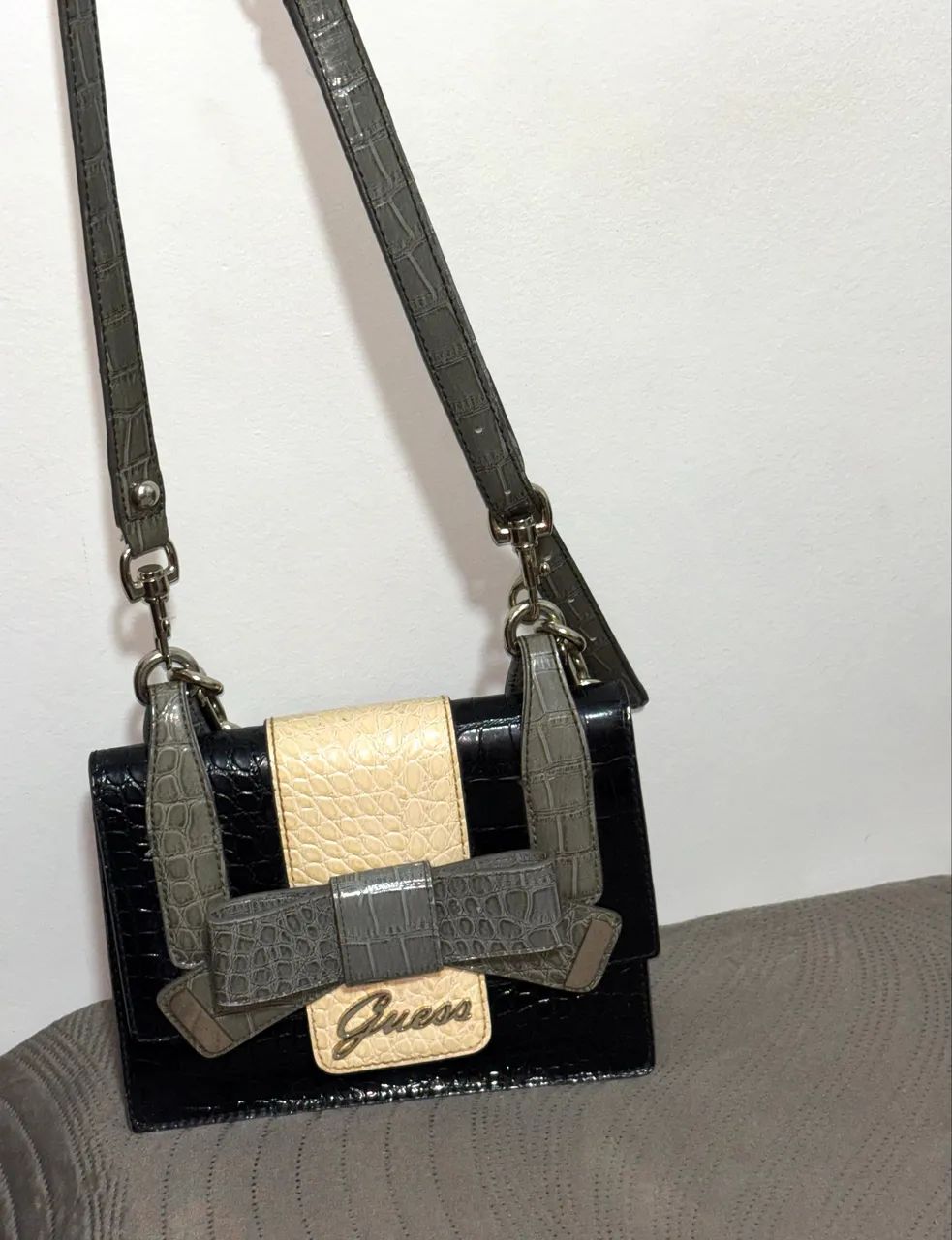 Bolsa Guess Y2k Vintage Laço  - Foto 2