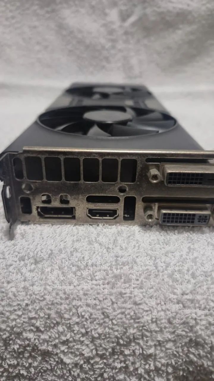 Placa de vídeo EVGA GeForce GTX 780 3GB  - Foto 5