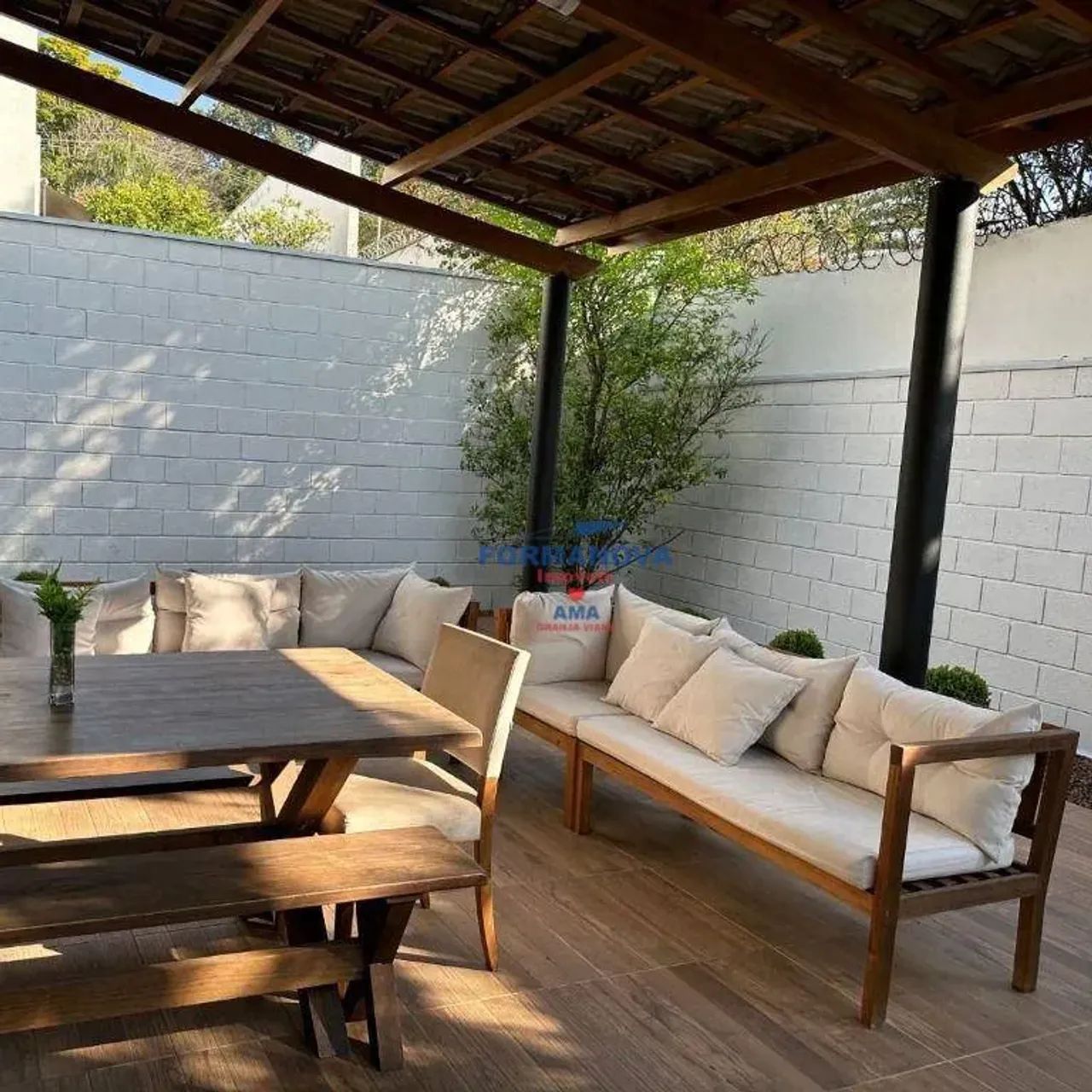 Casa com 3 Suítes à venda na Granja Viana - Foto 2