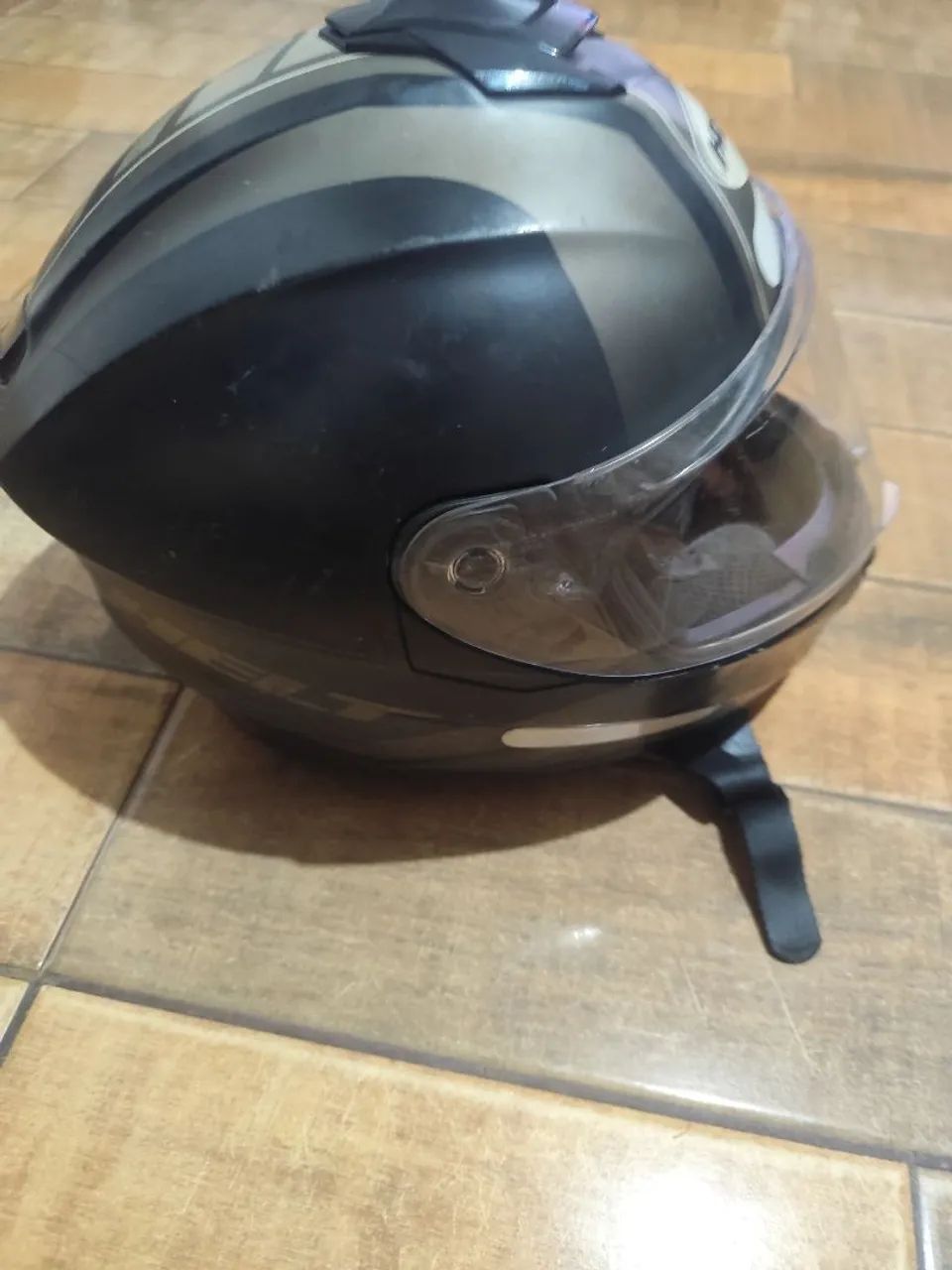 Capacete HELT