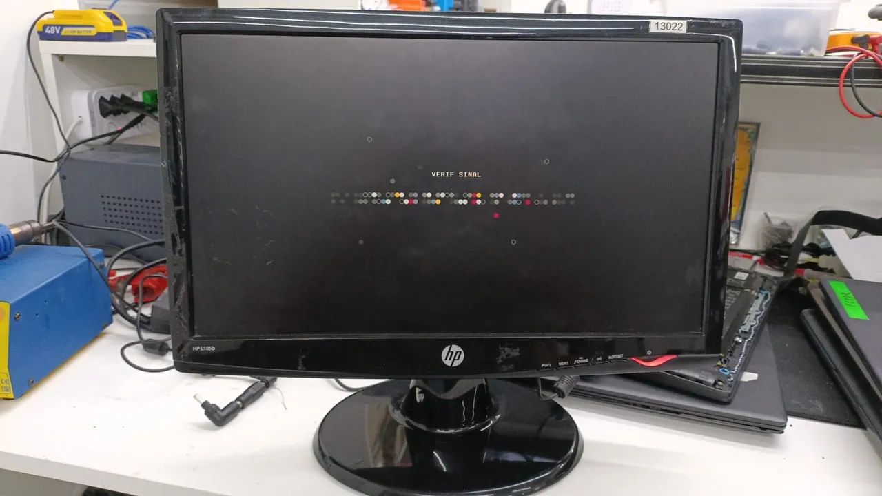 Monitor Hp 18,5 polegadas acompanha os cabos 