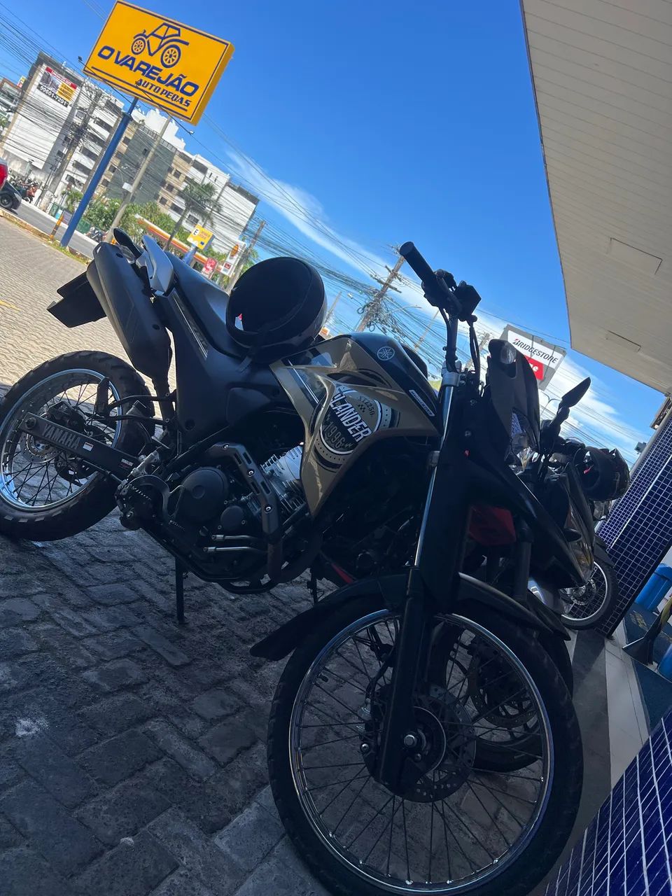 Lander 250  - Foto 3