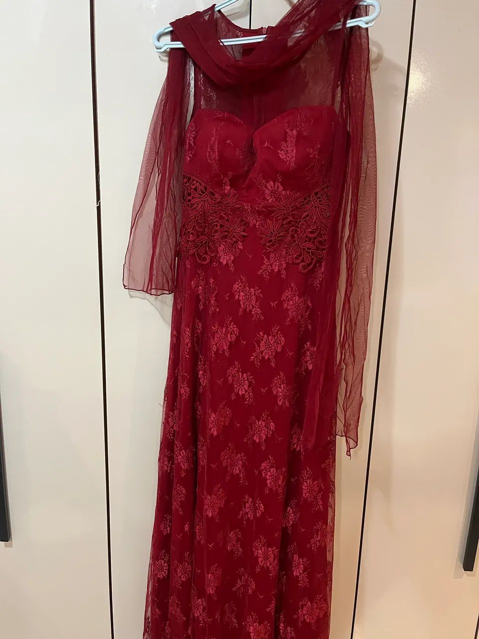 Vestido com chale - Foto 2