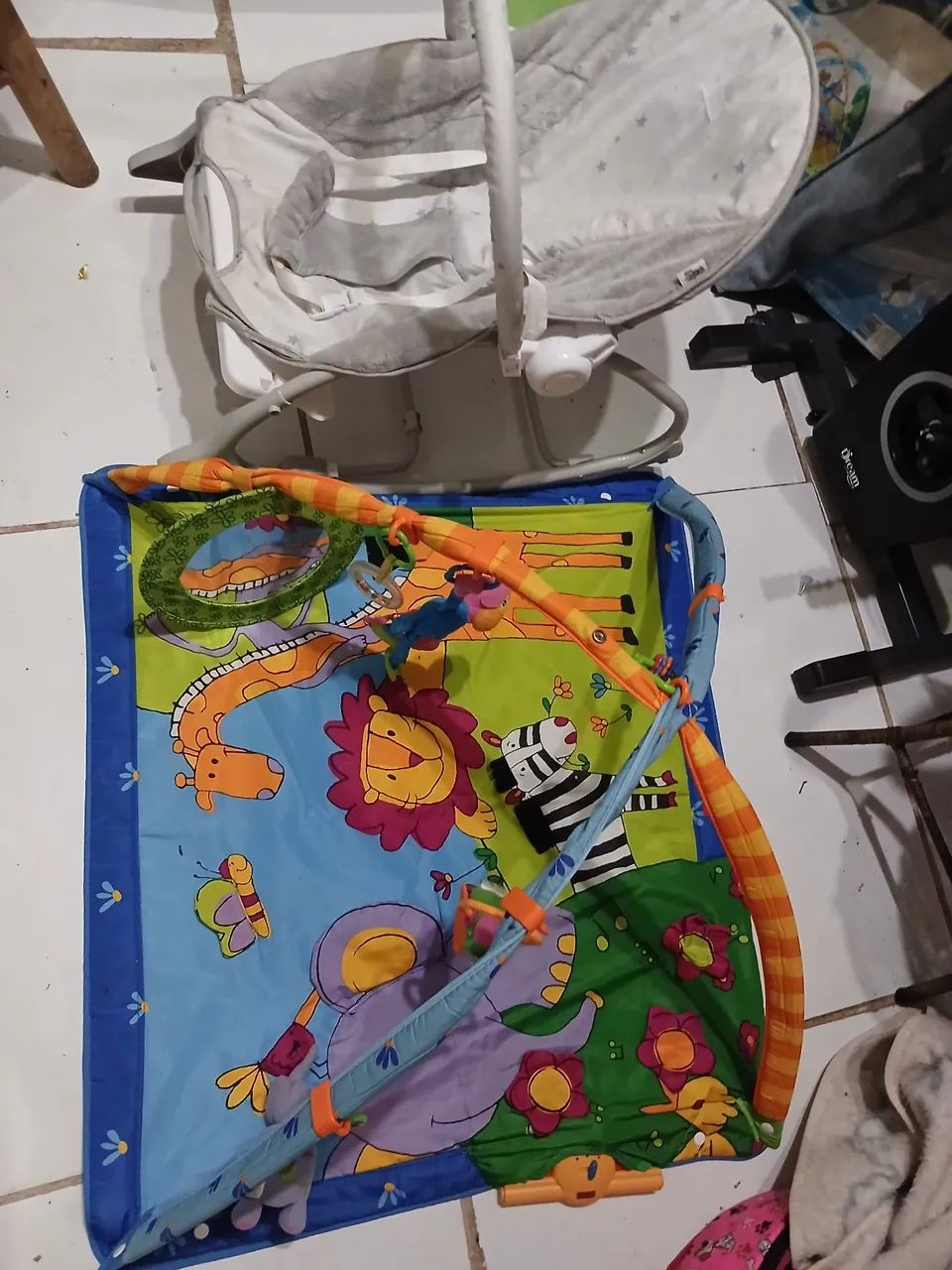 Cadeirinha e tapete infantil