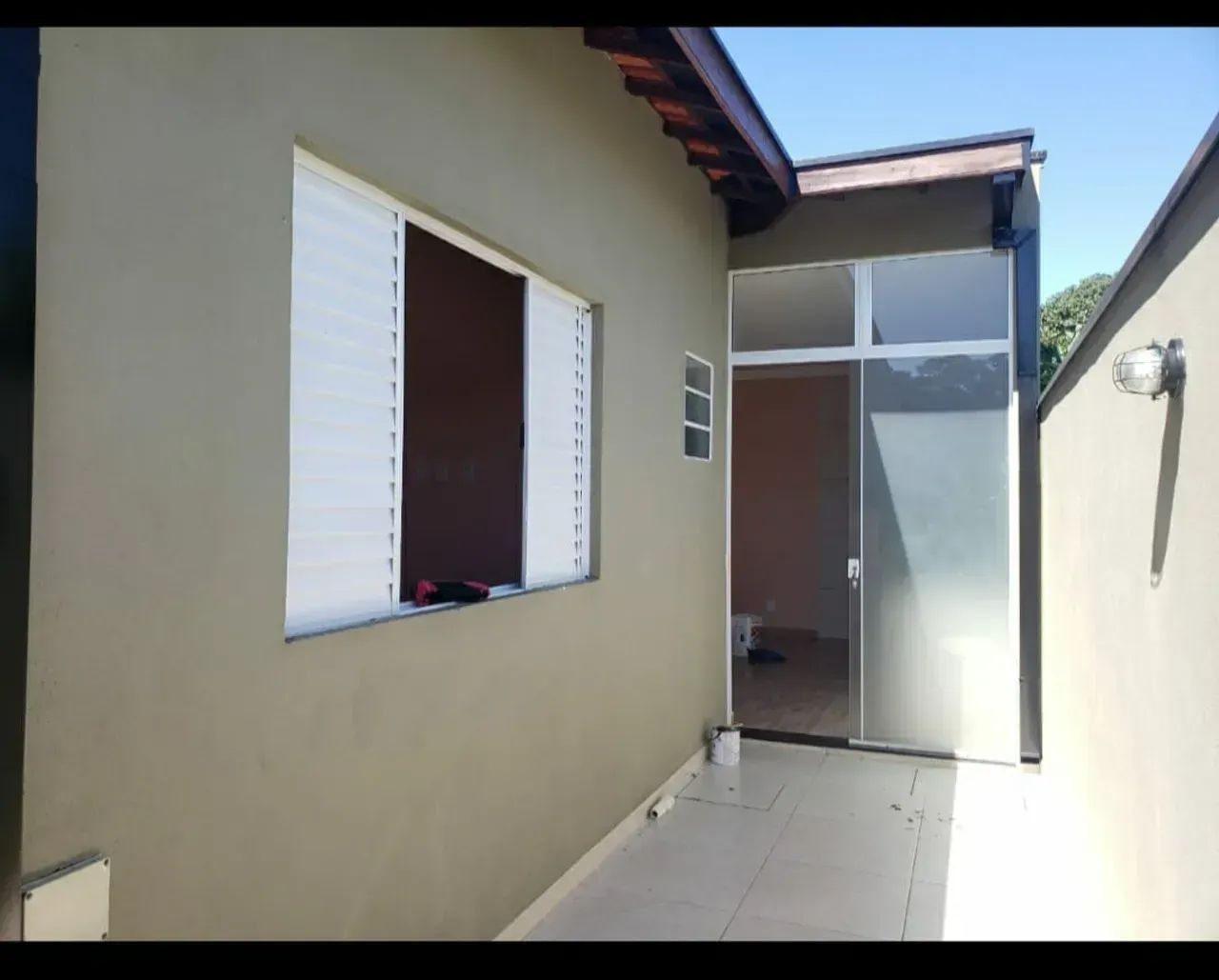 Casa de fundo para aluguel