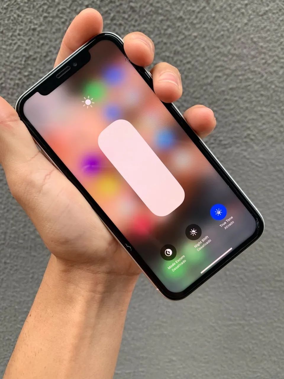 VENDO IPhone XR impecável  - Foto 4
