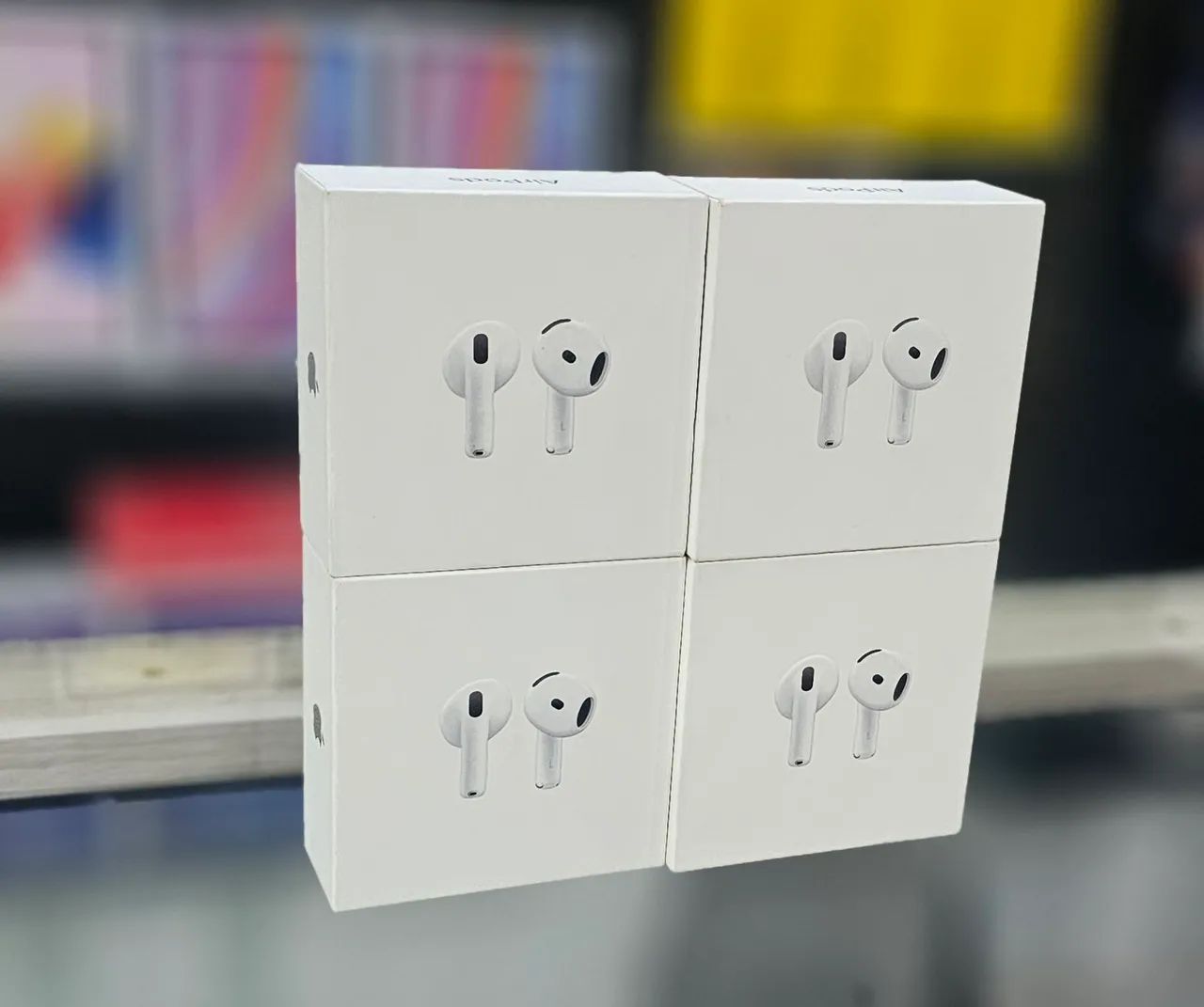 FONE APPLE AIRPODS 4 ORIGINAL MOD:A3050 LACRADO NA CAIXA COM FONE APPLE AIRPODS 4 ORIGINAL MOD:A3050 LACRADO NA CAIXA COM