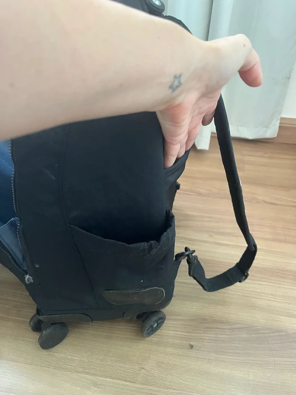 Mochila KIPLING de rodinha  - Foto 5