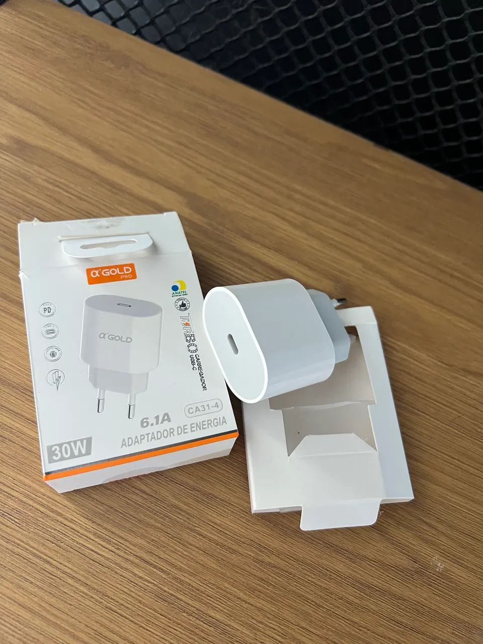 Adaptador de corrente USB-C de 20 W Fonte IPhone original - Foto 2