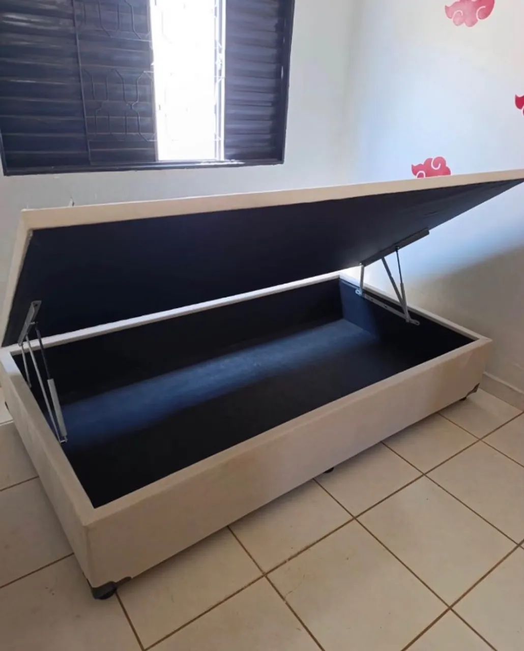 Box solteiro novo