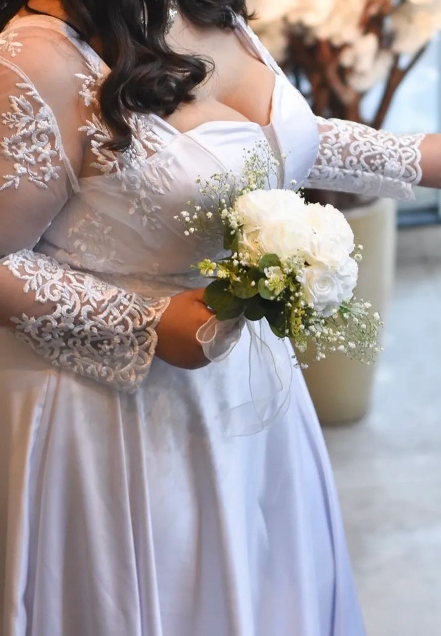 Vestido de noiva plus usado  - Foto 5