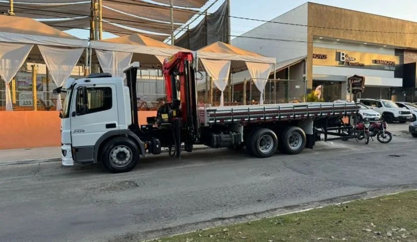 Mb Atego 2429 6x2 2024 com munck  - Foto 3