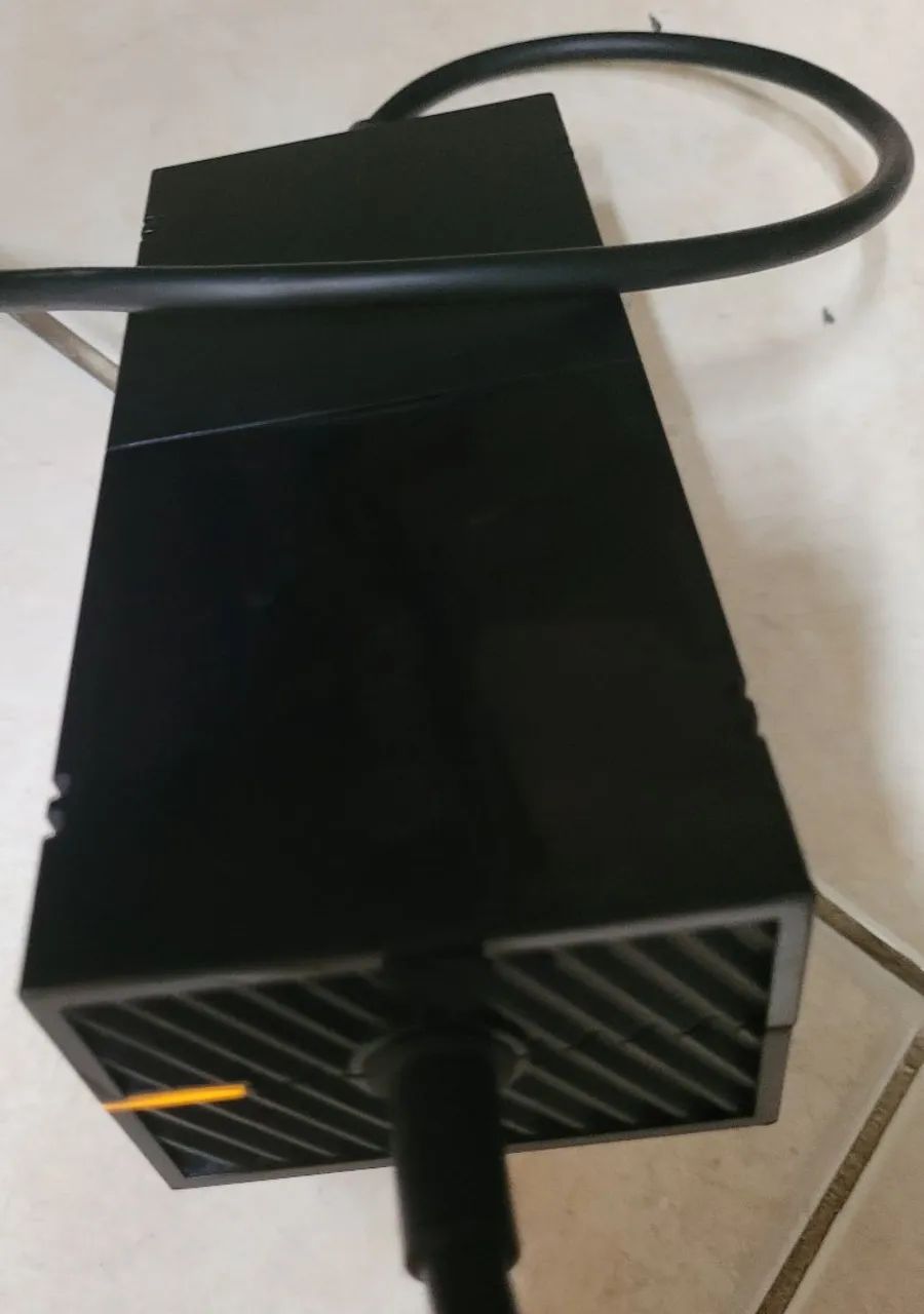 Fonte xbox one fat original com defeito  - Foto 4