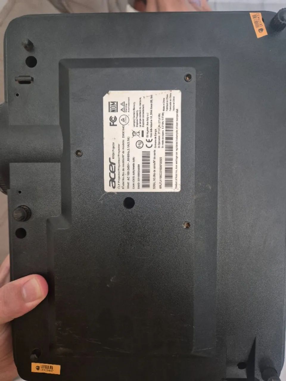 Projetor Acer pouco tempo de uso com bolsa e cabo hdmi 10mts - Foto 3